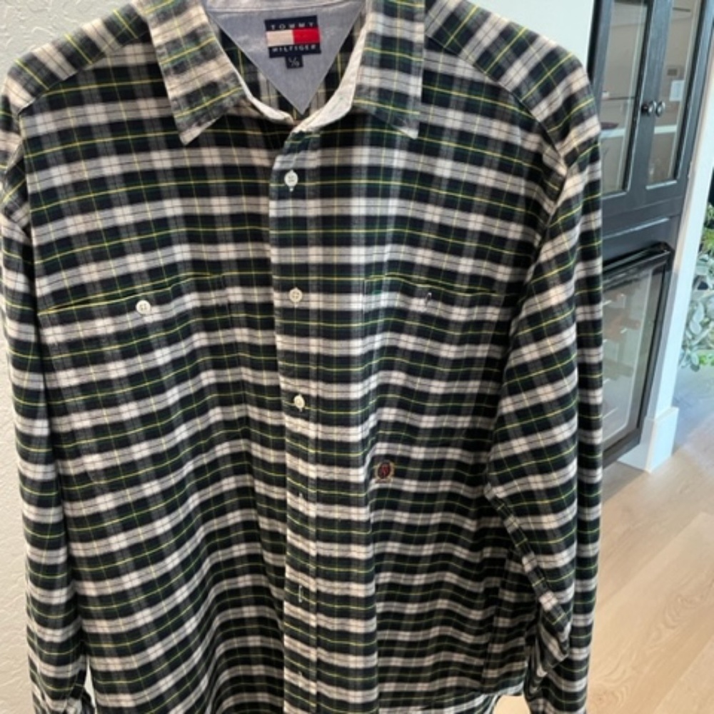 Tommy Hilfiger 100% Cotton, long sleeve shirt - Size Large
